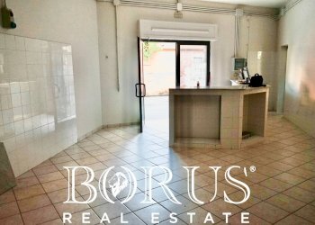 Foto 3 - Locale Commerciale VIA PAGANO, Trentola Ducenta - foto 3