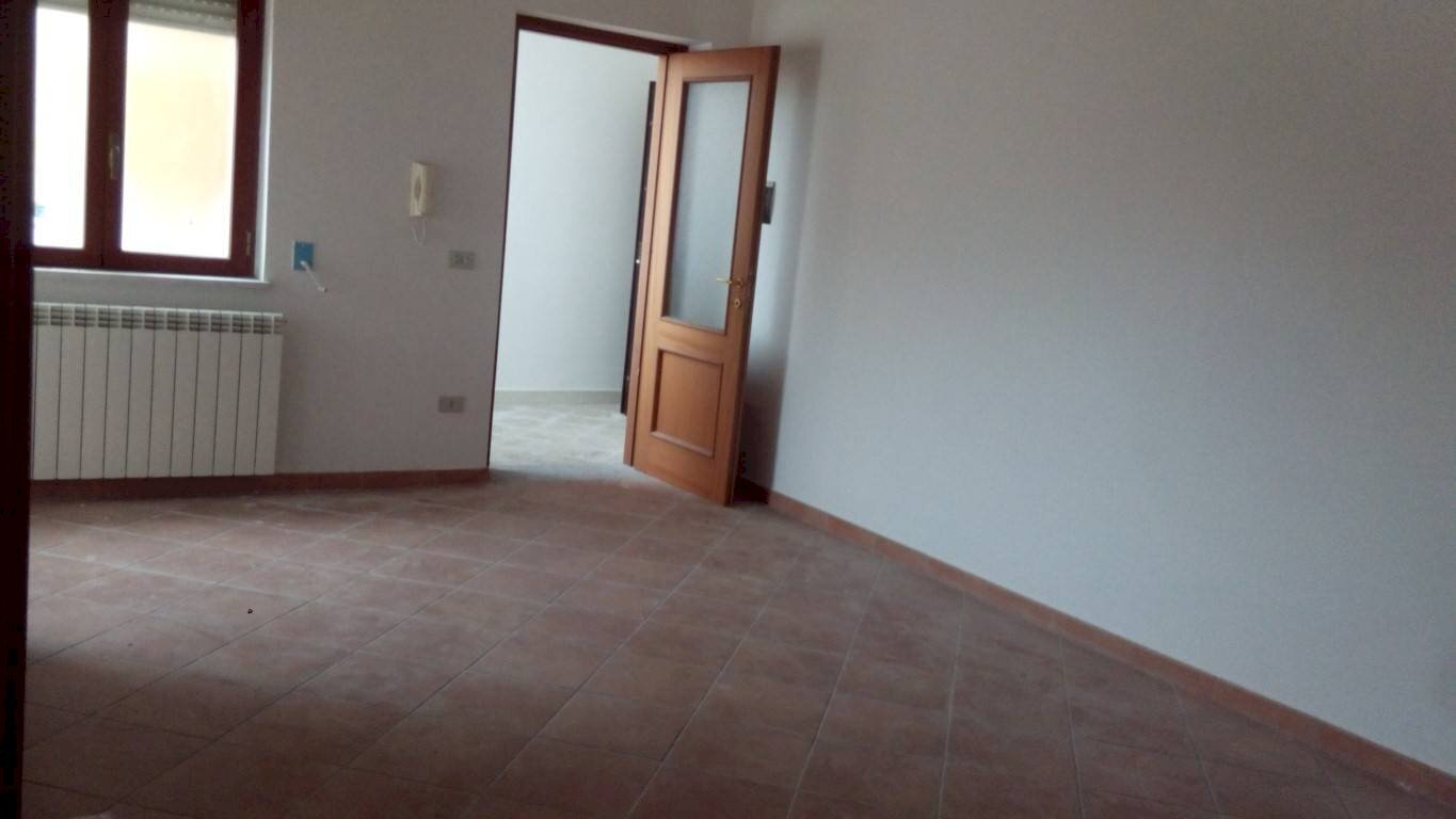 Foto 3 - Four-room apartment viale eburum
 
47, Eboli - photo 3