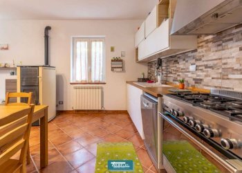 Cucina - Trilocale Località Camuccioni, Fontaneto d'Agogna - foto 6