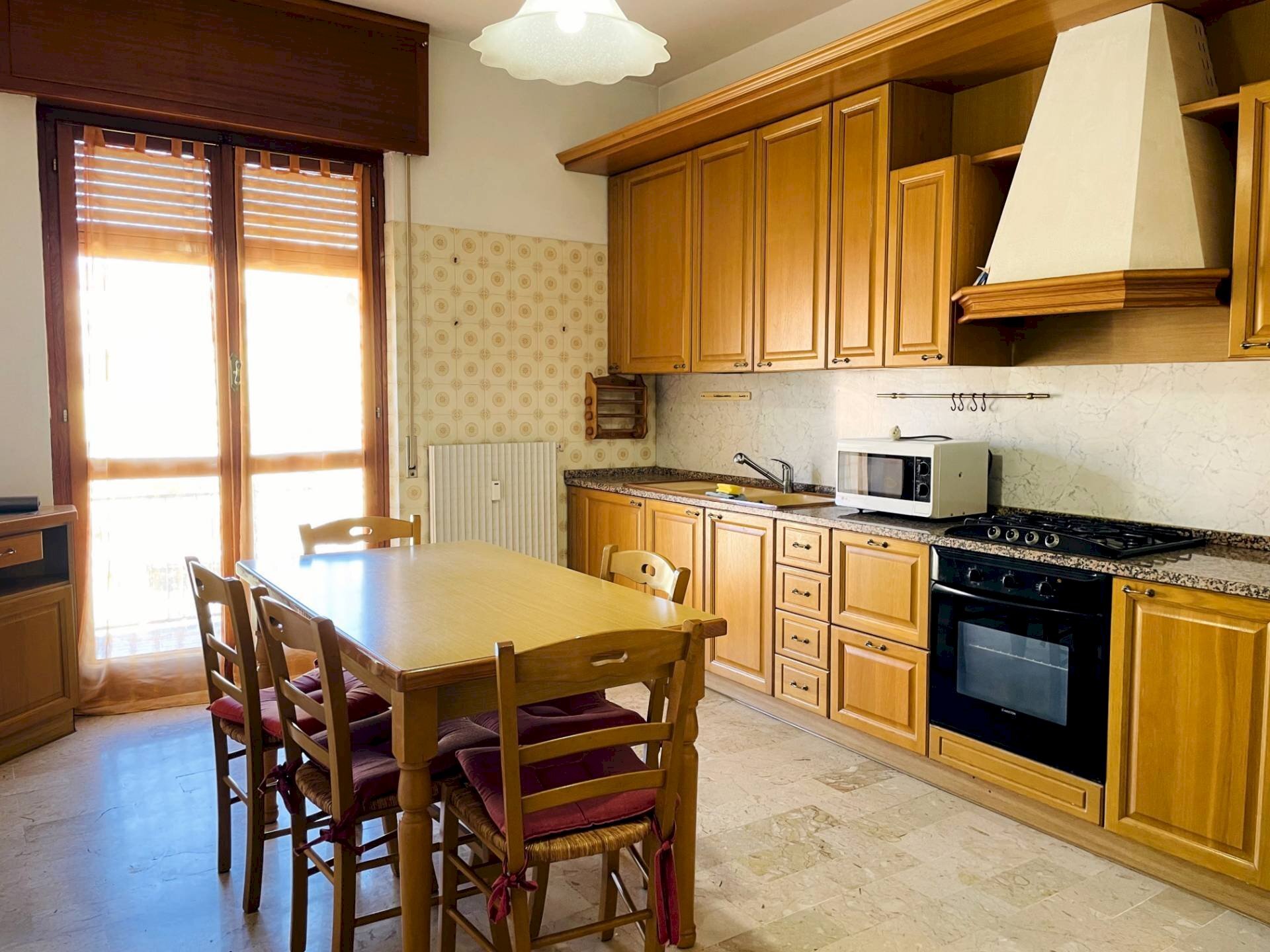 Foto 2 - Four-room apartment Carcare - photo 2