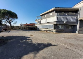 Foto 2 - Shed via provinciale
 
10, Lallio - photo 2