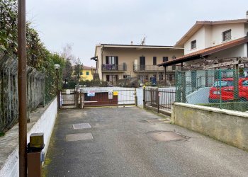 Foto 1 - Box via Donizetti
 
7, Bagnatica - photo 1