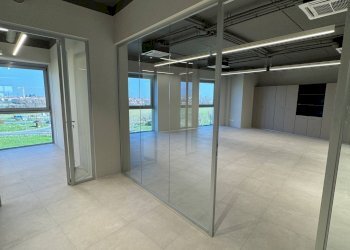 Foto 2 - Office Via Marco Biagi
 
95, Terno d'Isola - photo 2