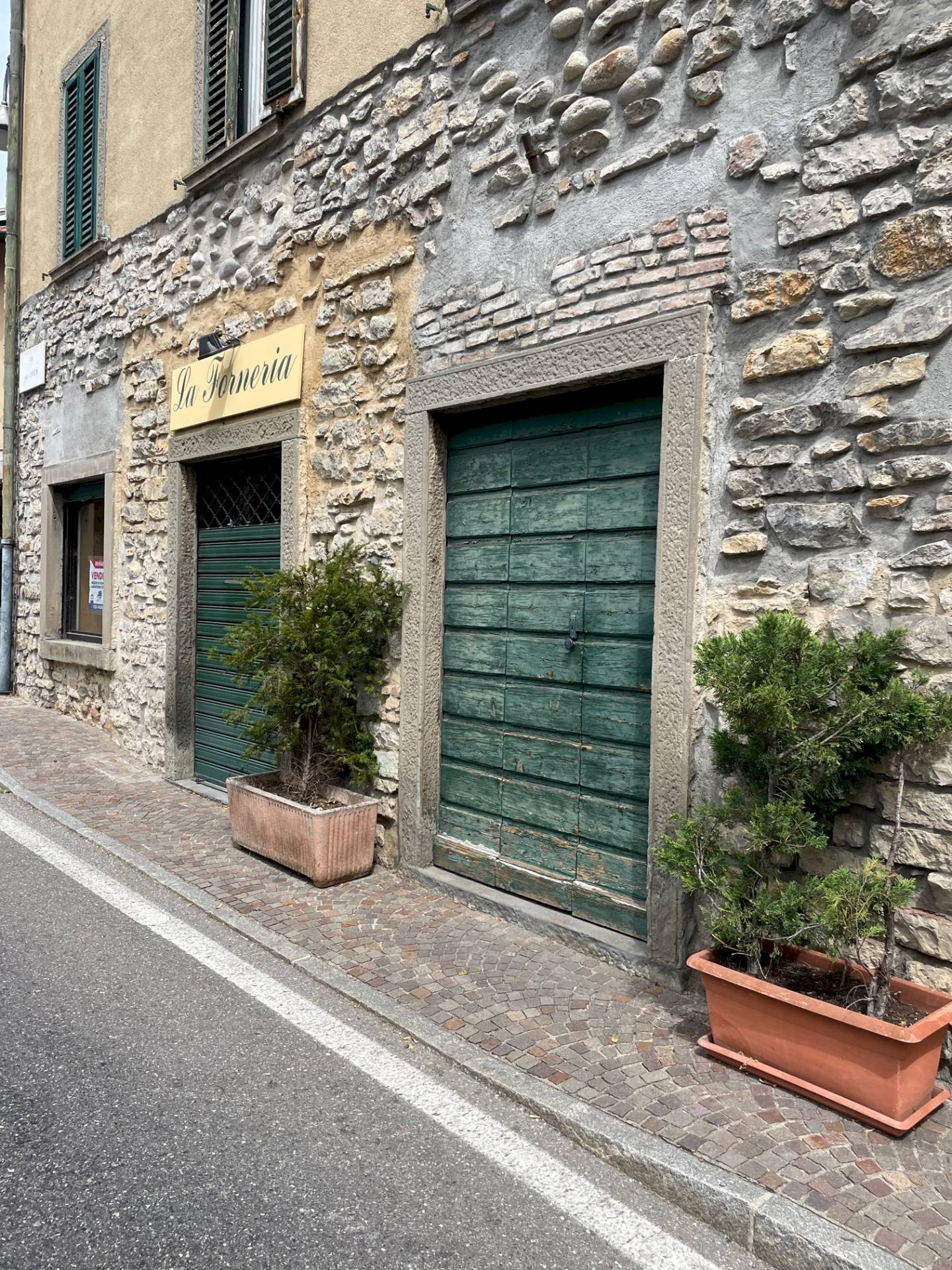 Foto 1 - Negozio Via della Libertà
 
14, Almenno San Salvatore - foto 1