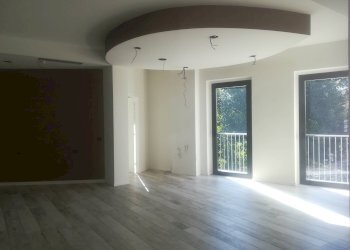 Foto 1 - Commercial Premises DON PEDRINELLI
 
16, Carvico - photo 1