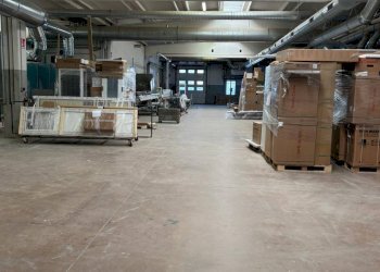 Foto 3 - Capannone via donatori di organi, Sant'Omobono Terme - foto 3