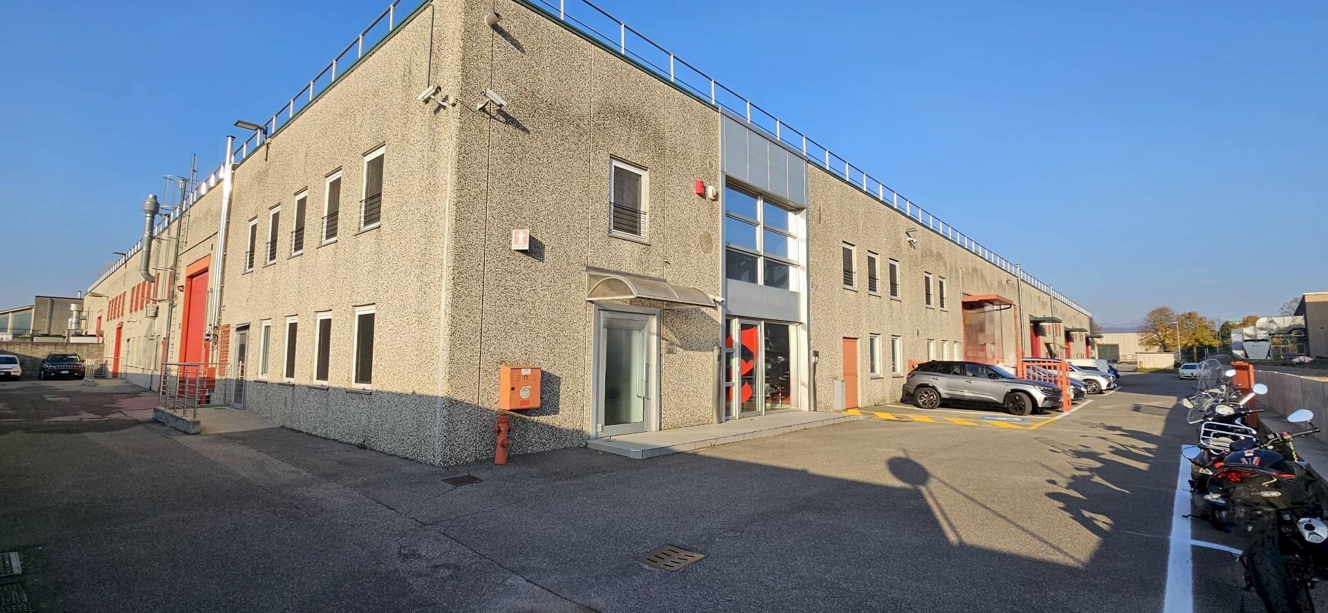 Foto 2 - Capannone viale europa
 
2x, Treviolo - foto 2