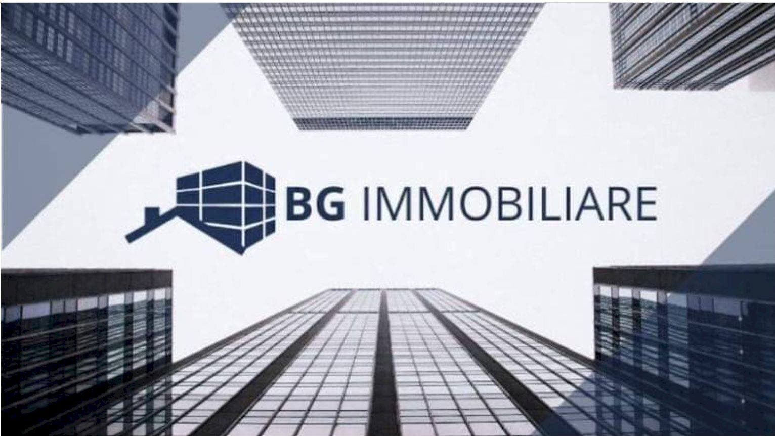 Foto 3 - Capannone viale europa
 
2x, Treviolo - foto 3