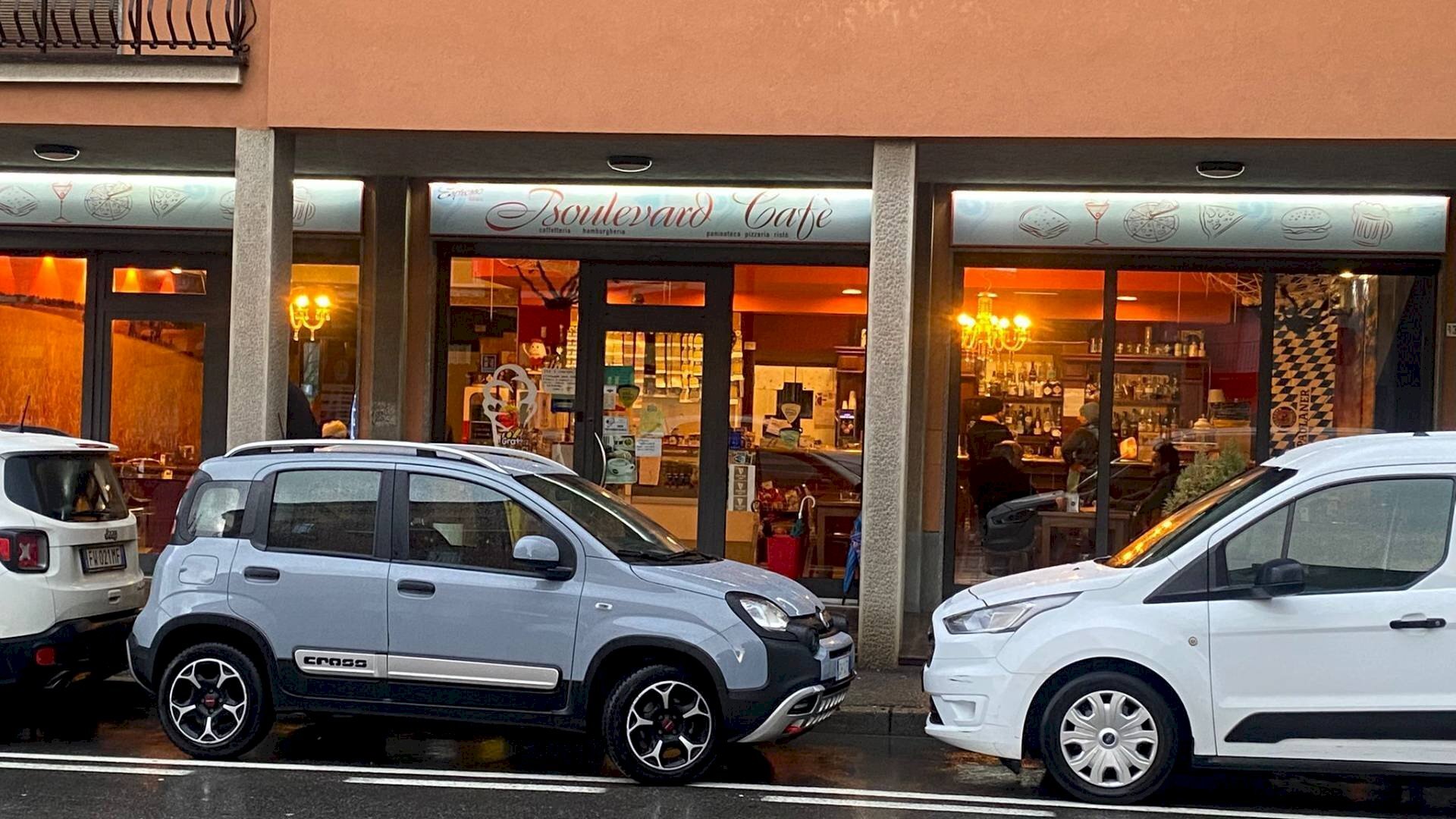 Foto 1 - Bar Tavola Calda - Fredda via Milesi
 
31, Villa d'Almè - foto 1