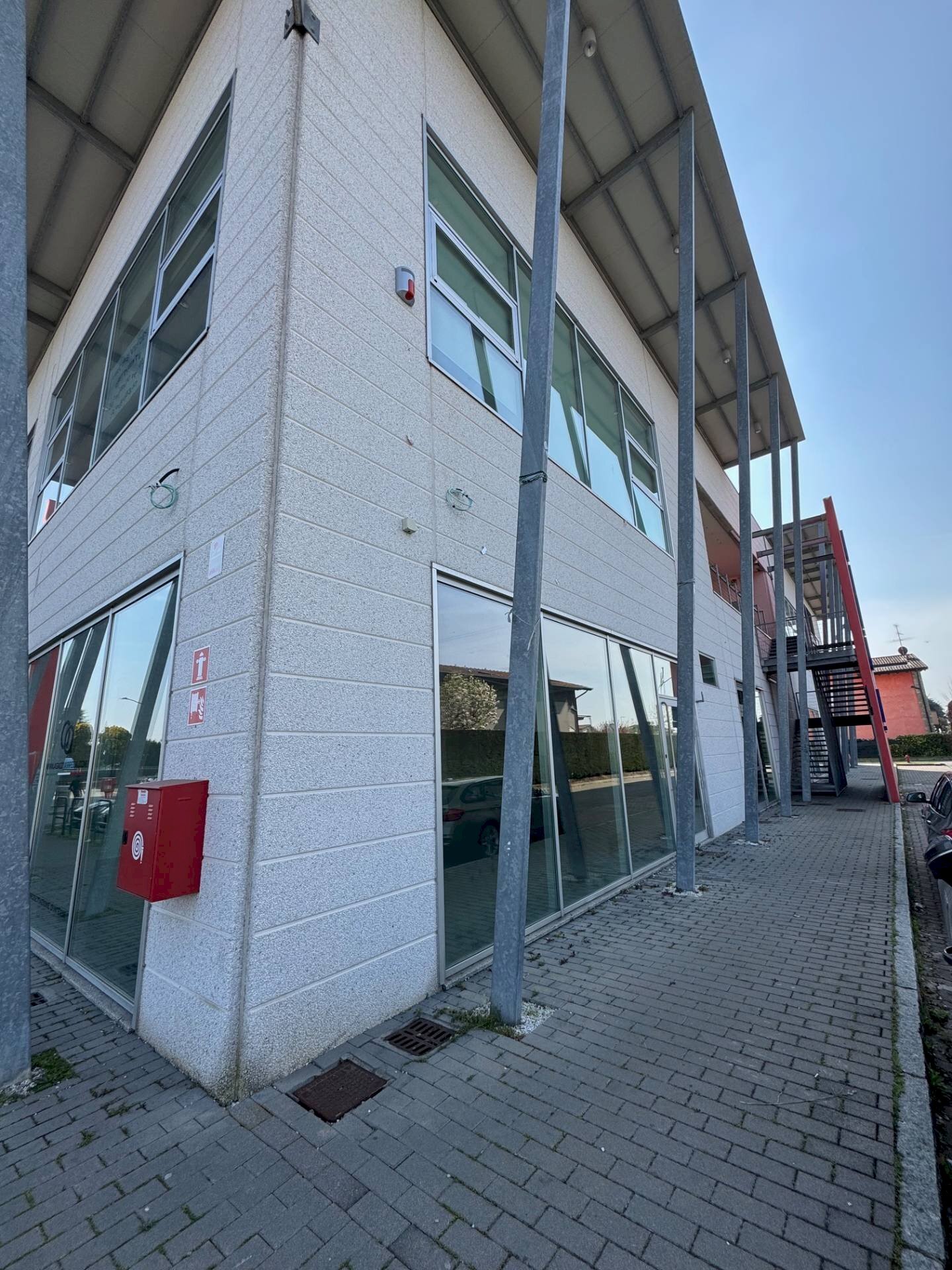 Foto 1 - Locale Commerciale Via Marconi
 
2, Suisio - planimetria 1