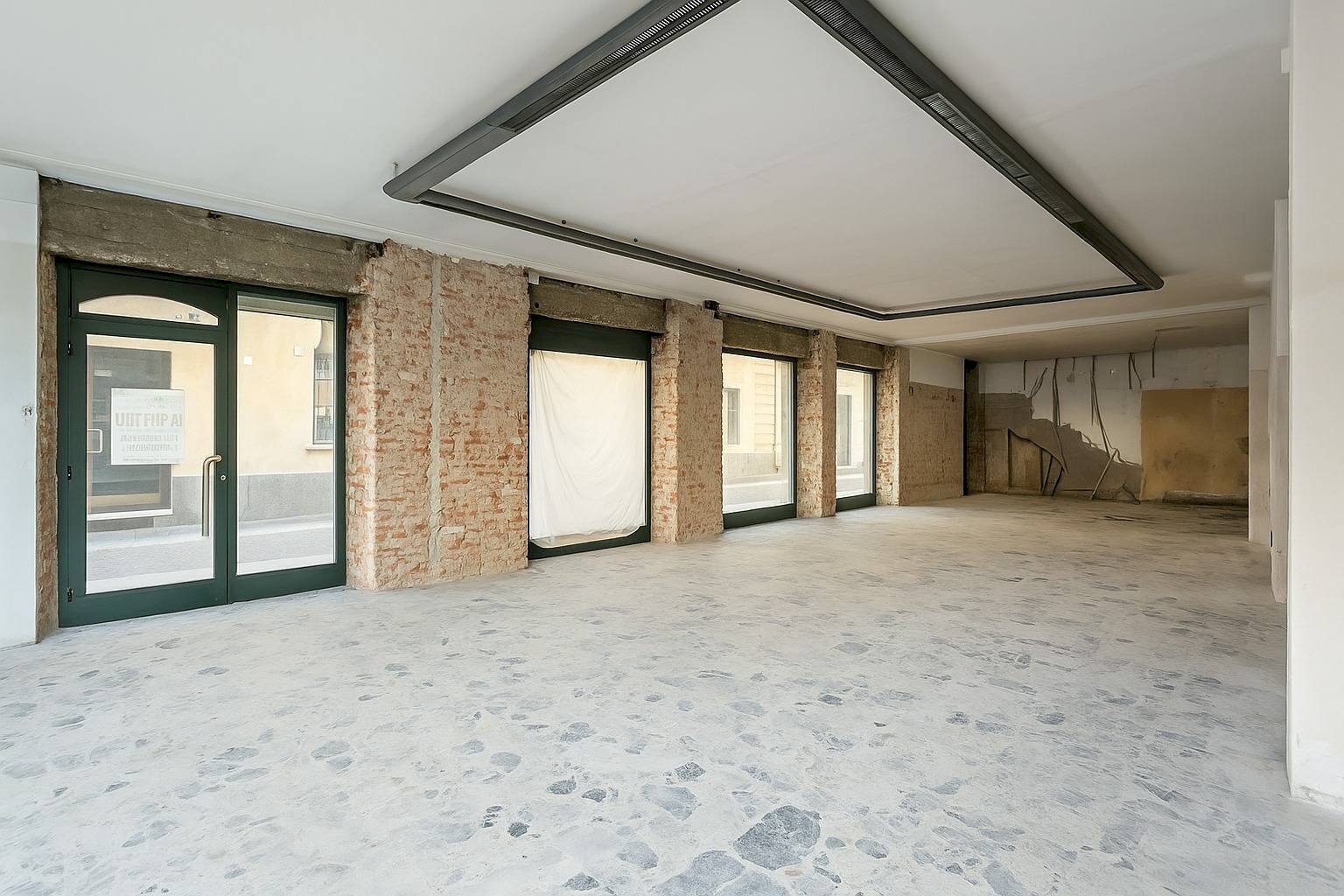 Foto 3 - Locale Commerciale PIAZZA MONS GRASSI
 
16, Verdello - foto 3