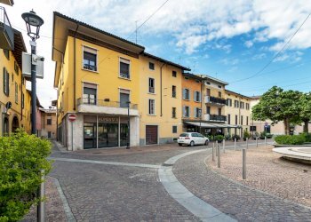 Foto 1 - Locale Commerciale PIAZZA MONS GRASSI
 
16, Verdello - foto 1