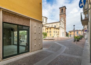 Foto 4 - Locale Commerciale PIAZZA MONS GRASSI
 
16, Verdello - foto 4