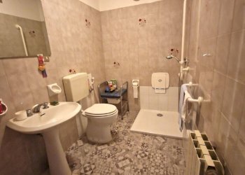 bagno - Four-room apartment nostra signore del monte, Savona - photo 12