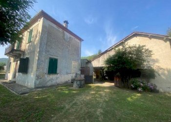 Foto 1 - Casa indipendente Corso Bovio, Giusvalla - foto 1