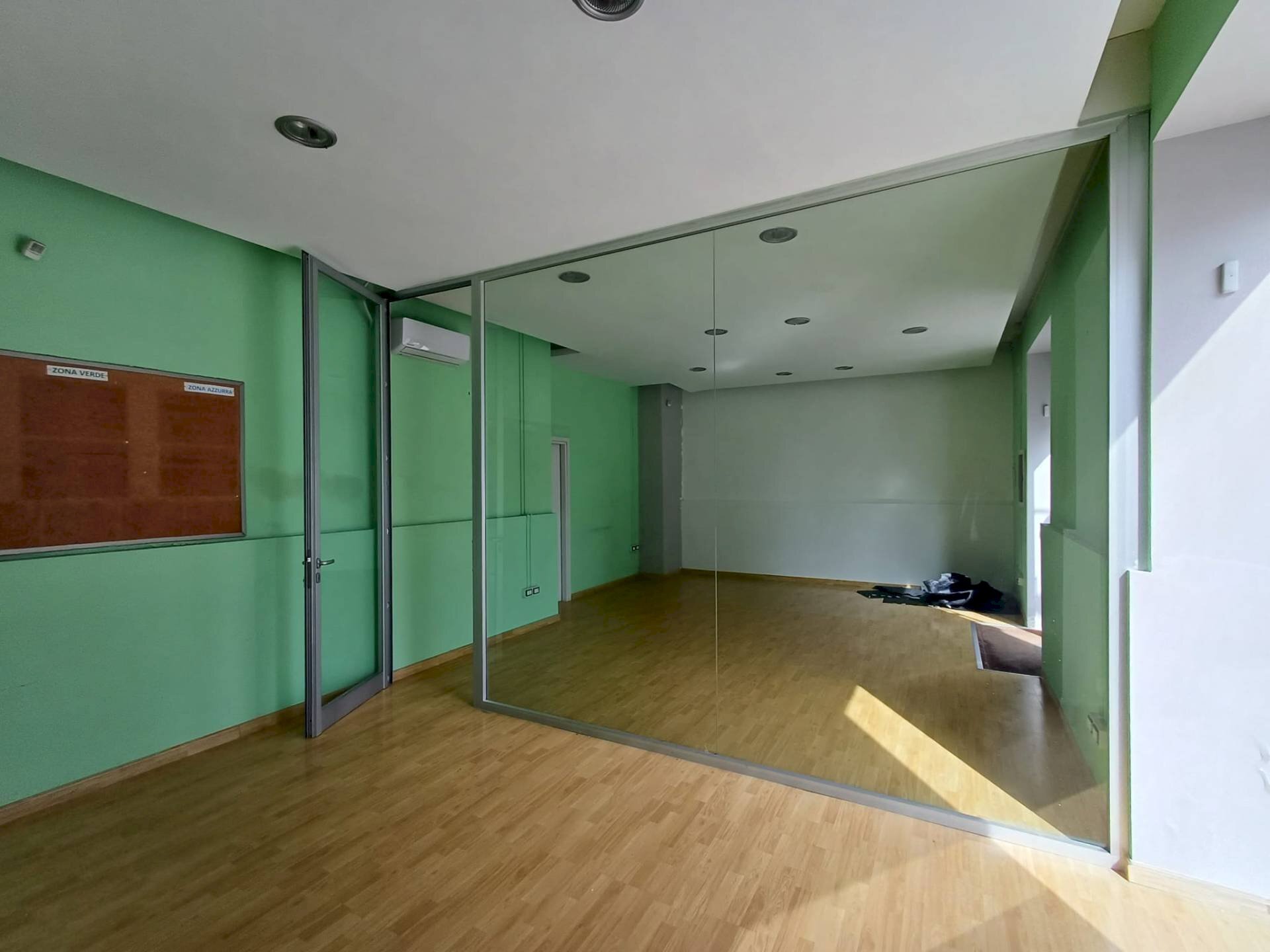 Foto 2 - Locale Commerciale PIAZZA SILVAGNI
 
SNC, Casagiove - foto 2