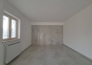 Foto 1 - Four-room apartment via arcivescovo pontillo, Casagiove - photo 1