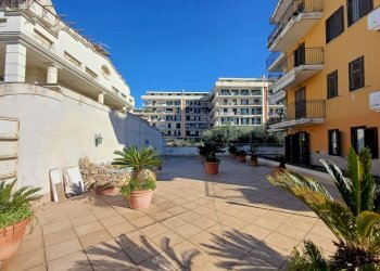 Foto 27 - Quadrilocale Via Camillo Golgi
 
26, Caserta - foto 27