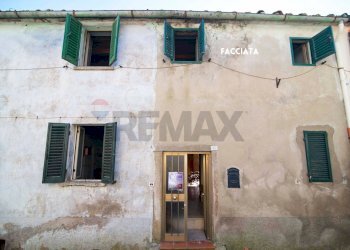 FACCIATA - Casa indipendente VIA DELLA TORRE
 
35, Roccastrada - foto 4