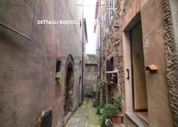 PAESE - Casa indipendente VIA 4 NOVEMBRE
 
37, Roccastrada - foto 2