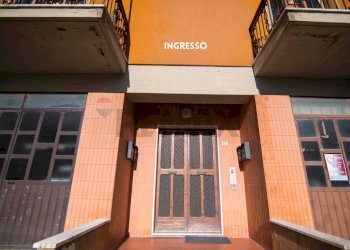 PORTONE D\'INGRESSO - Appartamento VIA GIULIO CESARE
 
17/A, Roccastrada - foto 4