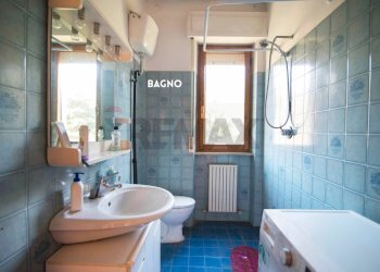 Bagno - Appartamento VIA GIULIO CESARE
 
17/A, Roccastrada - foto 32