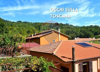 Vista laterale palazzina - Casa indipendente VIA GIULIO CESARE
 
9, Roccastrada - foto 13