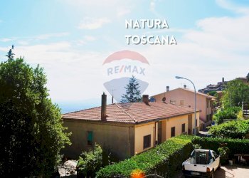 Vista frontale villetta - Casa indipendente VIA GIULIO CESARE
 
9, Roccastrada - foto 17