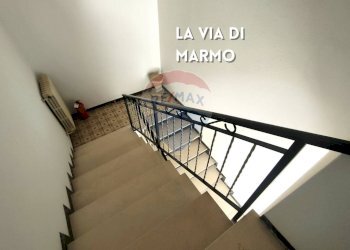 Scala al piano superiore - Casa indipendente VIA GIULIO CESARE
 
9, Roccastrada - foto 20