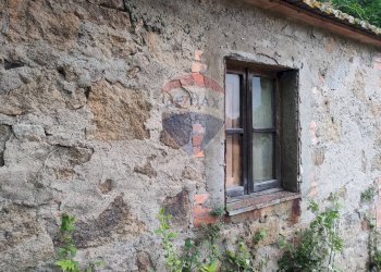 DETTAGLIO FINESTRA - Rustico VIA DEL SEMINARIO
 
SNC, Roccastrada - foto 7