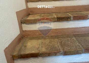 DETTAGLIO SCALA - Quadrilocale VIA DELLA REPUBBLICA
 
30, Roccastrada - foto 9