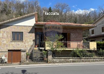 FACCIATA IN PIETRA - Villa VIA DEL SEMINARIO
 
1B, Roccastrada - foto 1