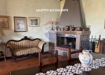 SALA DA PRANZO CON CAMINO - Villa VIA DEL SEMINARIO
 
1B, Roccastrada - foto 10