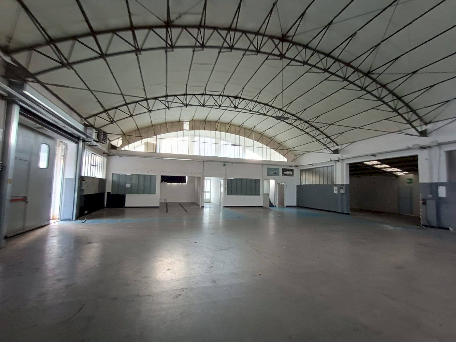 Foto 1 - Capannone Pesaro - foto 1