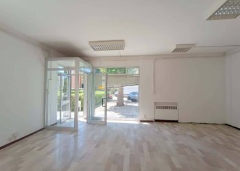 Foto 5 - Locale Commerciale VIA t. AMIANI
 
33, Fano - foto 5