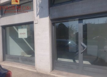 Foto 1 - Locale Commerciale VIALE VERDI, Monfalcone - foto 1