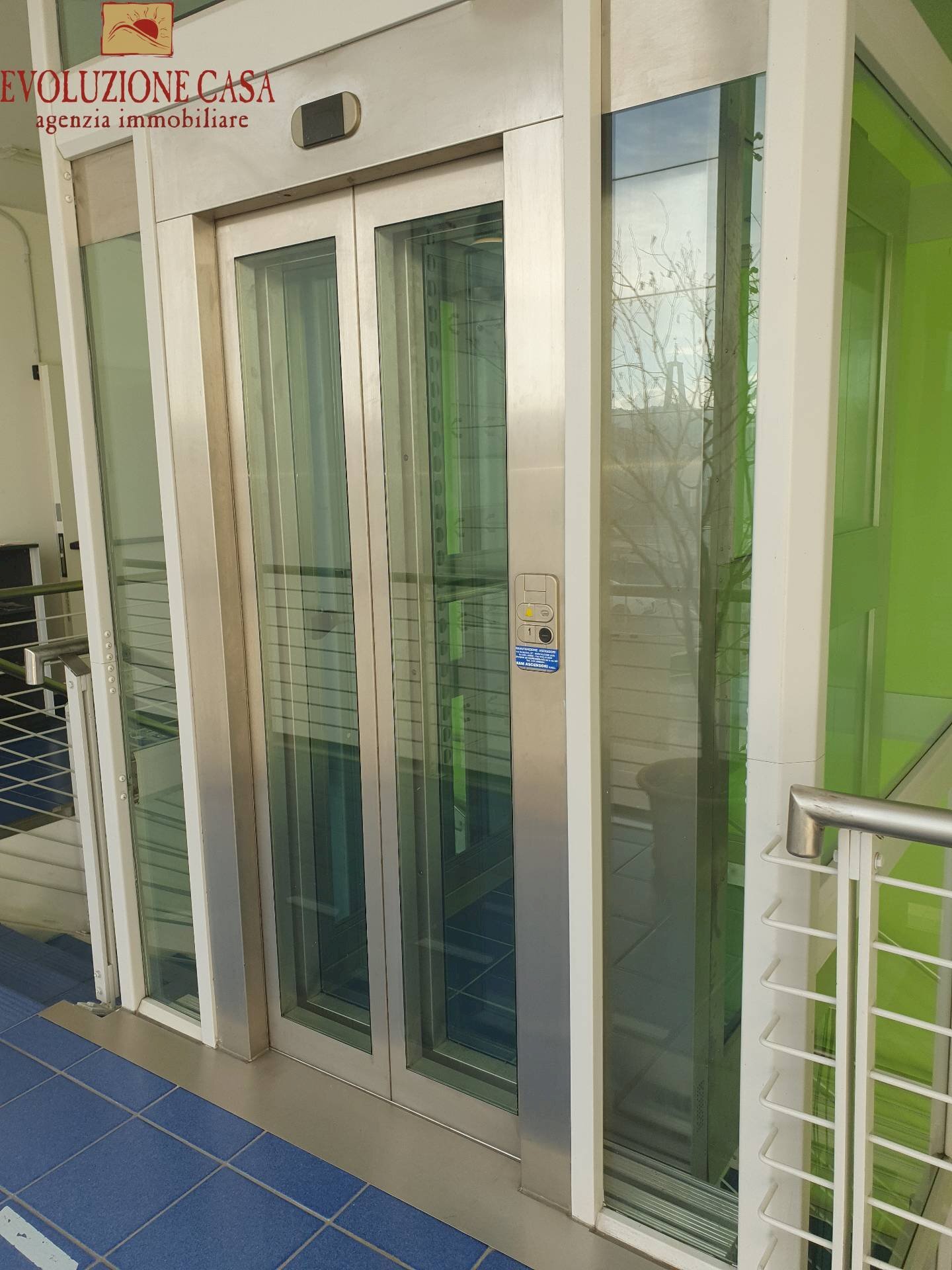 Foto 3 - Locale Commerciale udine
 
27, Gradisca d'Isonzo - foto 3