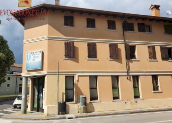Foto 2 - Commercial Premises piazza ss martiri
4, San Canzian d'Isonzo - photo 2
