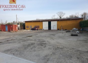 Foto 1 - Capannone via brancolo
9, Fiumicello Villa Vicentina - foto 1