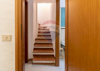 Scale - Villa a Schiera Narbolia - foto 23