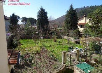 Foto 13 - Quadrilocale Piazza Paolo Uccello
 
22, Pratovecchio Stia - foto 13