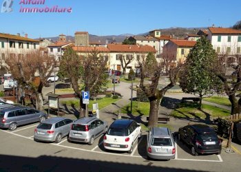 Foto 25 - Quadrilocale Piazza Paolo Uccello
 
22, Pratovecchio Stia - foto 25