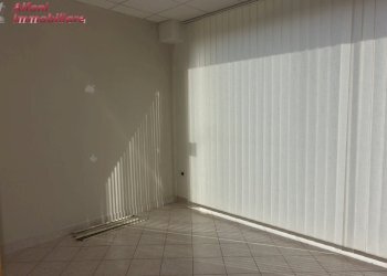 Foto 2 - Locale Commerciale LOC. PALAZZETTO, Bibbiena - foto 2