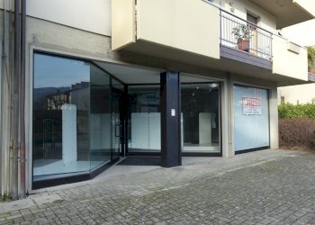 Foto 1 - Locale Commerciale via dante alighieri, Pratovecchio Stia - foto 1