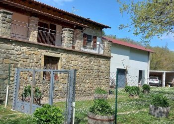 Foto 1 - Villa a Schiera LOC QUORLE
 
4, Poppi - foto 1