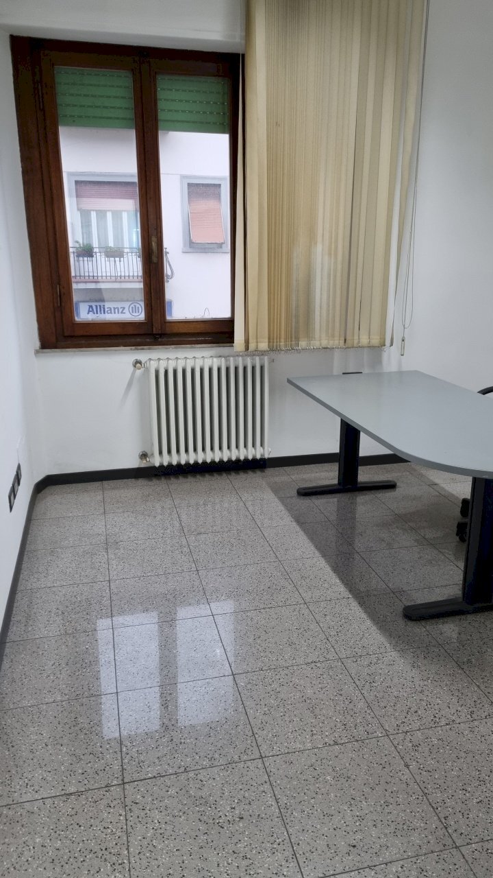 Foto 2 - Office via nazionale
 
31, Bibbiena - photo 2
