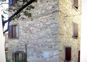 Foto 1 - Casa semi indipendente VIA BORGUCCIO
 
12, Castel Focognano - foto 1