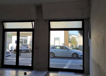 Foto 1 - Locale Commerciale via Umbro Casentinese
 
79, Bibbiena - foto 1