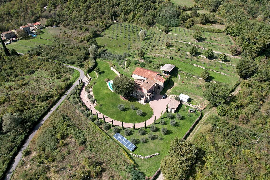 Foto 2 - Villa LOC TULLIANO
 
27, Castel Focognano - photo 2