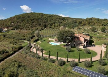 Foto 1 - Villa LOC TULLIANO
 
27, Castel Focognano - foto 1